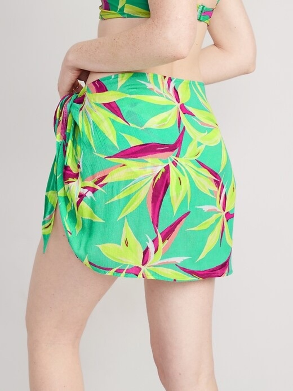 High-Waisted Gauze Wrap-Front
Sarong‎ Swim Skirt Tropical Print M